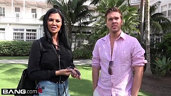 Preview 1 of Breezer Poren - Jasmine Jae is a hot MILF with big tits and a pierced clit. The trio go to the beach where Jasmine exposes her pussy for the public to see!