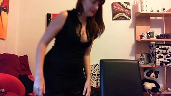 Preview 3 of Mahi Sudasudu - Roleplay Findom registrato su Skype: il mio schiavo coglione ama spendere tutti i suoi soldi per me!