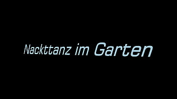 Preview 1 of M Ed Mundo - Nackttanz im Garten