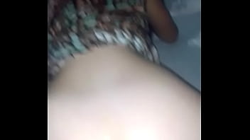 Preview 4 of Susu Vali Family - Comendo a novinha