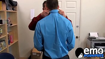 Preview 2 of Mon Smoll Boy - Twink businessmen ass fucking hard at work before cumming