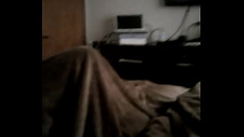 Preview 1 of Crack Atraca - Meu primo ganhou uma mao amiga assistindo netflix
