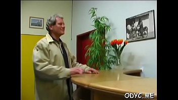 Preview 1 of Neket Vedio - This old dude is so favourable to fuck a perfectly curved teen