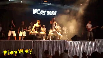 Preview 1 of Lg Sex Ketahuan Suami - Dan&ccedil_arino Dotado com roupa sexy em show