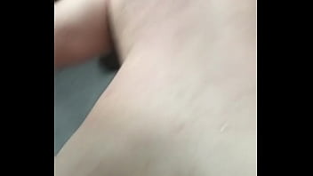 Preview 4 of Glom Eyas - Desnudos totalmente con Close Up de mi cola con pene que se mete y muestra su leche saliendo