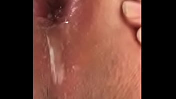 Preview 4 of Porno Video Mega Cumshot - Lecha brota de mi cola despues de ser penetrado