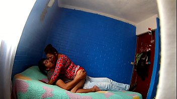 Preview 2 of Cleaning Cirl - Sexo rico con madura