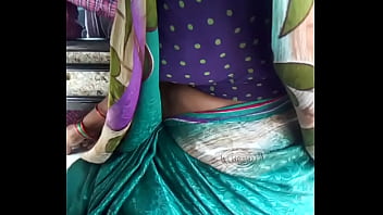 Preview 2 of Boy In Team Sexy - hot Telugu aunty showing boob&#039_s in auto