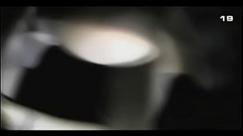 Preview 4 of Iadiansex - Casadinha infiel vai no cine porn&ocirc_ com o amante,  e tem que satisfazer os pervertidos na cabine er&oacute_tica!