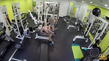 Preview 4 of Sarina Takeuchi Father In Law - HUNT4K. &iexcl_Entrenar&eacute_ a tu chica realmente duro!