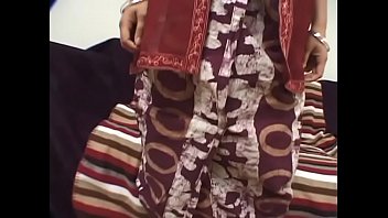Preview 1 of Gengster Fuck Girl - Guy rubs her juicy ass and plays with her tits before eating pussy