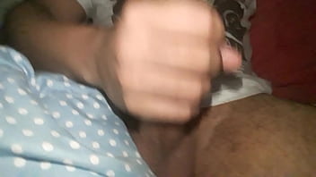 Preview 1 of Tandahousewives Com - Moreno brincando com o pau