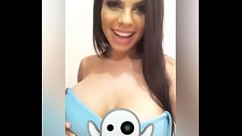 Preview 3 of Masturbuter - Chica bien sexy muestra sus grandes tetas