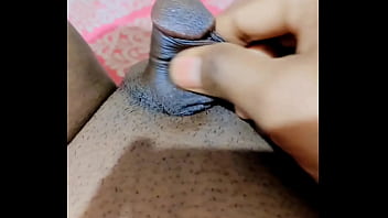 Preview 3 of Fenetres Nievre - Rubbing limp little clitty and pissing