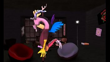 Preview 2 of Sex Yeni - Discord haciendo un sensual baile de tubo