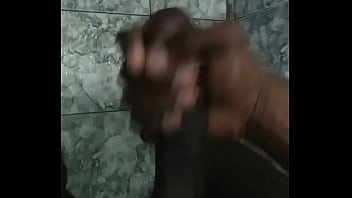 Preview 4 of Yxxxxwwww - Neg&atilde_o batendo uma!!