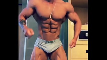 Preview 3 of Lagos Nigeria - Bodybuilder malhado