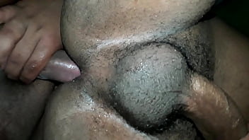 Preview 2 of Analbin Car - Comendo o rabo do irm&atilde_o mais novo
