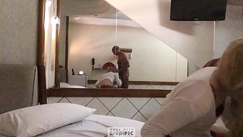 Preview 1 of Xxx Bido Hindi - Viadinho crossdresser mamando o pau do velhinho safado no motel