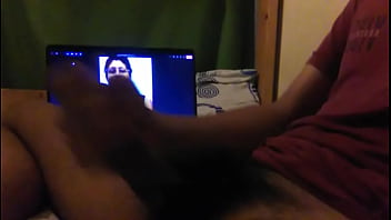 Preview 1 of Son Rubbing Mom - Tributo a perras calientes