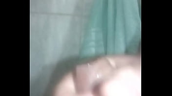 Preview 4 of Small Boy Spying Mom - Gozando na punheta