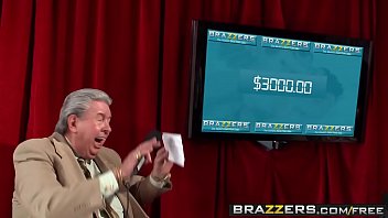 Preview 1 of Xxxnxx Shool - (Rachel Starr) uses her big tits to help use money - Brazzers
