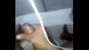 Preview 1 of Big Bra Aunty - Punheta de leves