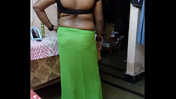 Preview 4 of Bhojpuri Porn Sex Audio Videos - AUNTY BACK
