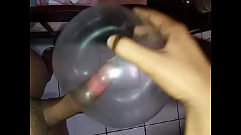 Preview 3 of Dasi Big Aas Xxx - Gozando em um cuzinho de camisinha
