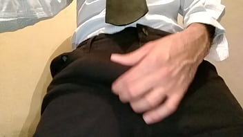 Preview 1 of Zszzers - Apalpando meu pau na roupa social