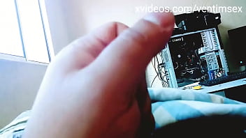 Preview 3 of Smegma Fotze - Batendo uma punheta pela manh&atilde_ vamos