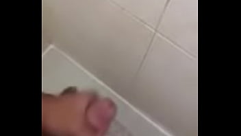 Preview 1 of Hrho Xxx - como me vengo en la ducha