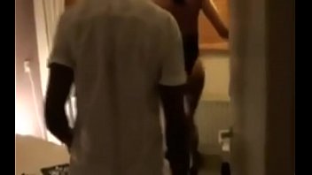 Preview 1 of 13 Yard Xxx Sex Shil Opan - Roomservice
