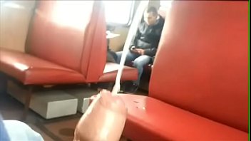 Preview 1 of Live Videoxxx - Gozando no metr&ocirc_