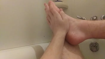 Preview 3 of Tjm Xxx Hd - Dakota&#039_s Bathtime Feet