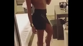 Preview 1 of Opan Saxe Hote Smol - Bella nueva trans morena latina en Ibiza - Ibizahoney