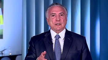 Preview 3 of Hiding Saxi - Velho Fodendo Geraldo Alckmin Em Pra&ccedil_a P&uacute_blica