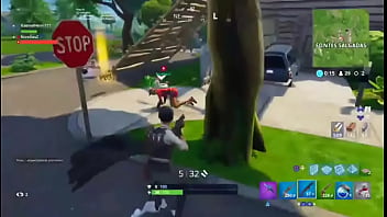 Preview 4 of Vogue Or - Jogando Fortnite