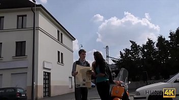 Preview 1 of Dhitxxx - HUNT4K. &iexcl_Praga es la capital del turismo sexual!