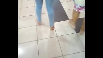 Preview 2 of Sibel Can Porno - Gostosa andando no shopping