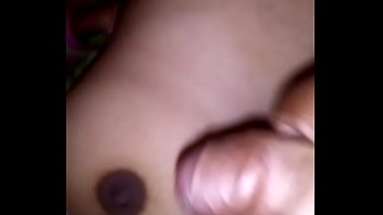 Preview 3 of Indonesia Sex Vedeo - facial on boobs of milf afrin in south delhi