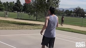 Preview 1 of Porno Torbe - Ian - Reality Dudes