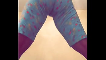 Preview 2 of Rose Cohf Cum Catcher Cohf - Simone Moore bouncing her juicy ass