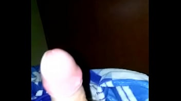 Preview 4 of Sunny Leeon Finger - TIRANDO LA GOMA