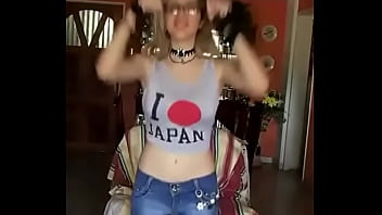 Preview 1 of Yang Gonja Xxx - chica baila con el ritmo de u-e-e-b-