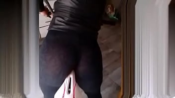 Preview 2 of Xxxhdbf Video 2018 - culo en calza arriba de bici
