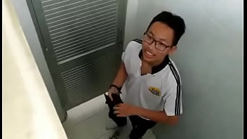 Preview 2 of Www Xxx Dehativideo 2018 - Thằng bạn thay quần