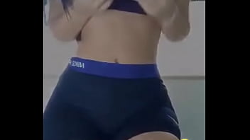 Preview 4 of Coroa Boazuda - Recibiendo el d&iacute_a con gran pechonalidad