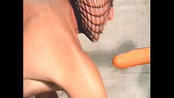 Preview 2 of Femeli And Friends Group Sex - Gola profonda