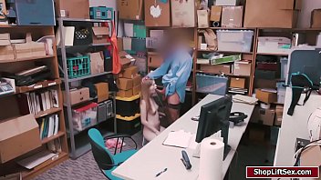 Preview 3 of Xxx Video Dogs Girl - LP officer fucks Dollys pussy